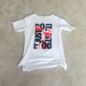 Nike Shoebox Tee